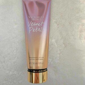 VELVET PETALS - Body Lotion 236 ml/8 oz.